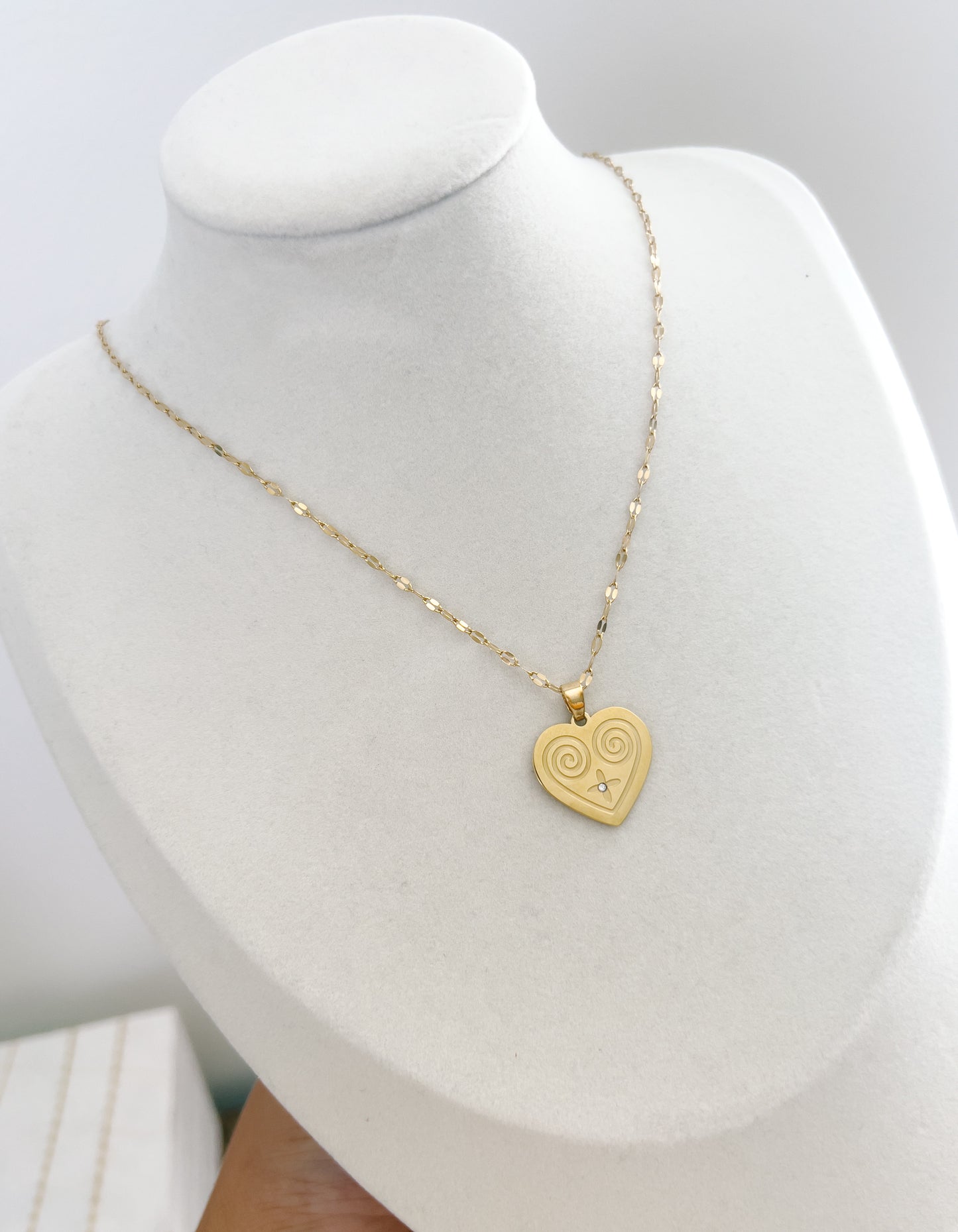 N18 - HMONG HEART NECKLACE